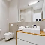 Fabel Am Nord Bhf 公寓式酒店 4*