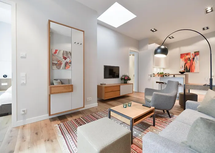 Ξενοδοχείο με διαμερίσματα Fabel Am Nord Bhf 4*