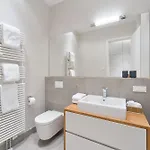 Aparthotel Fabel Am Nord Bhf 4*