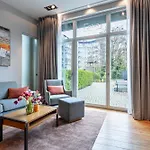 Fabel Am Nord Bhf Aparthotel 4*