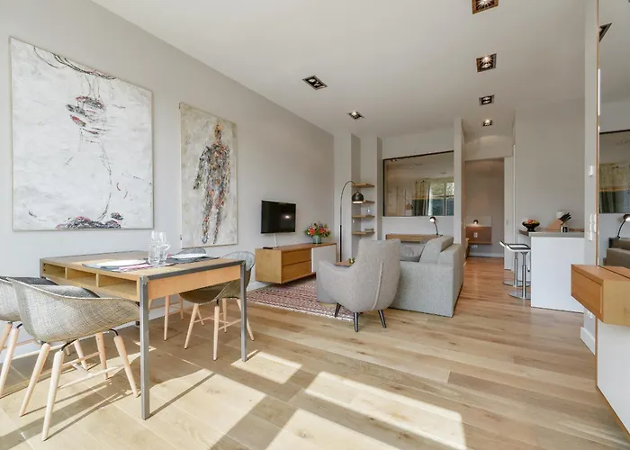 Appart hôtel Fabel Apartments Am Nord Bhf 4*