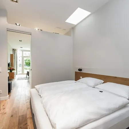 Fabel Am Nord Bhf アパートホテル