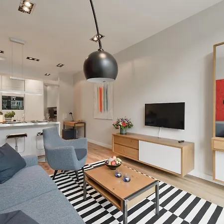 Downtown Living Aparthotel 4*